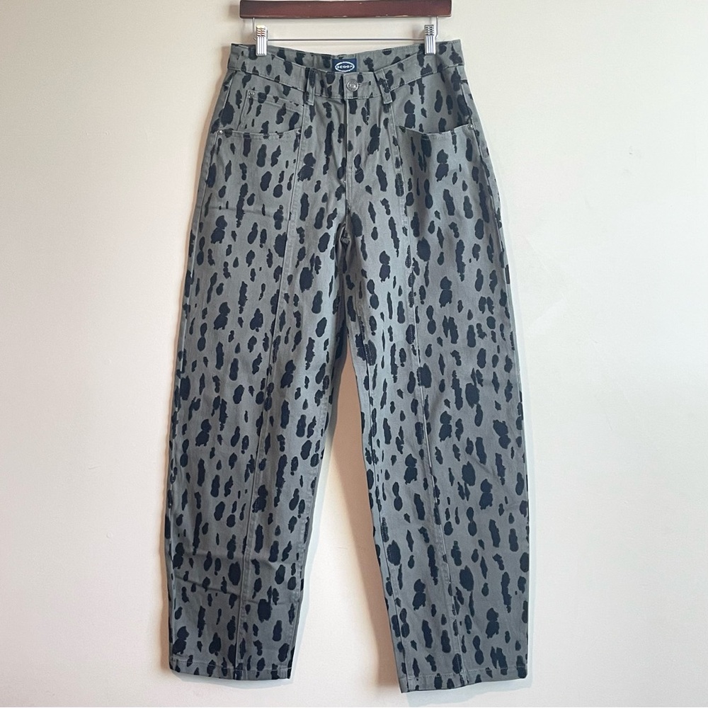 NWOT Scoop Herbal Olive Green Black Leopard Print Seamed Barrel Jeans Sz 8
